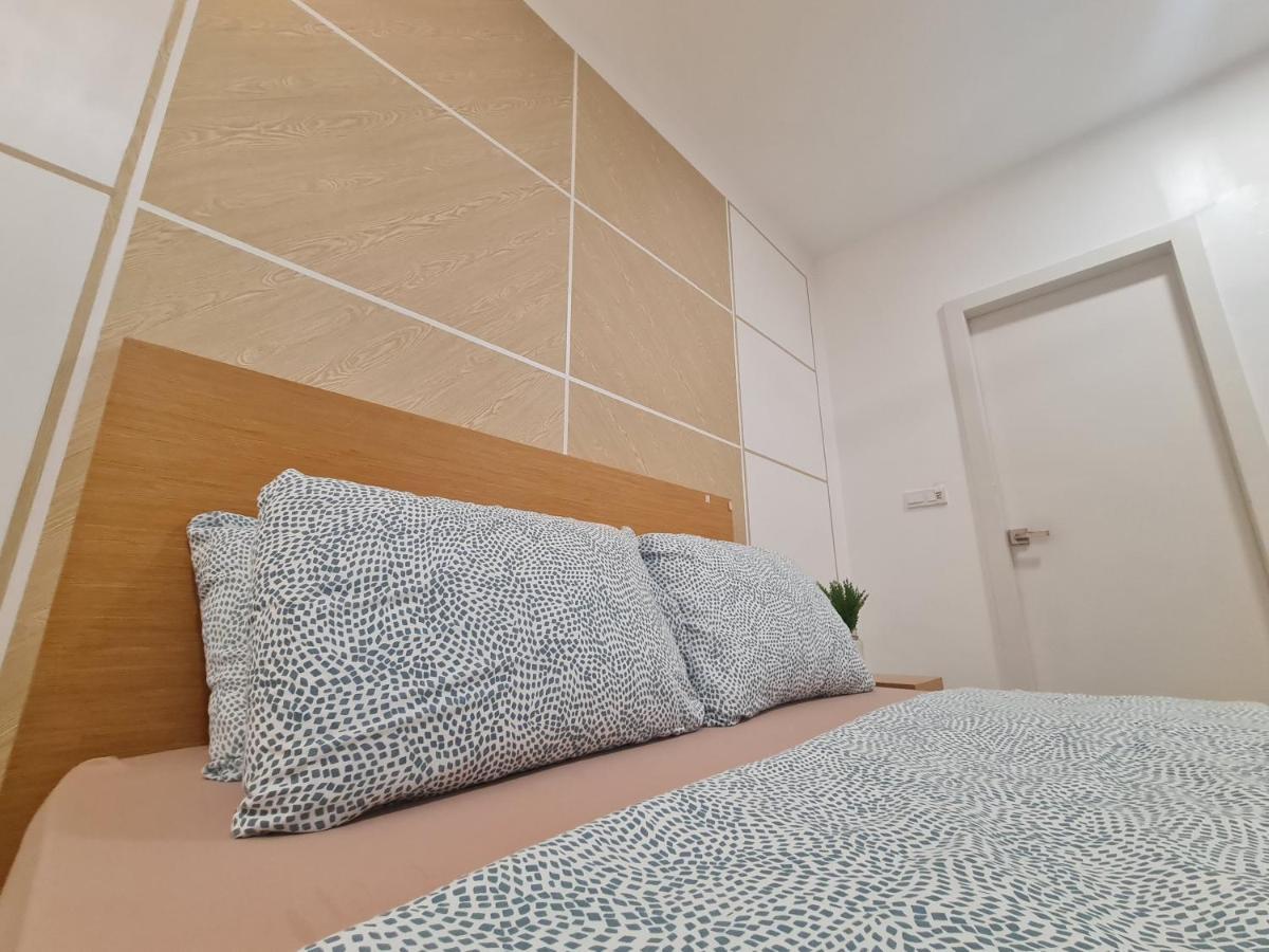 Lovely 3-Bedroom Serviced Apartment @ Сайберджая Экстерьер фото